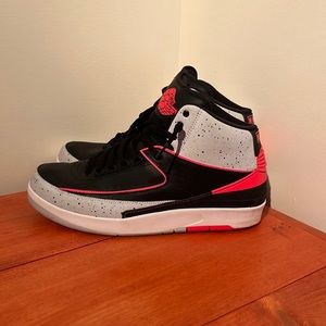 Mens Jordan 2s size 11.5